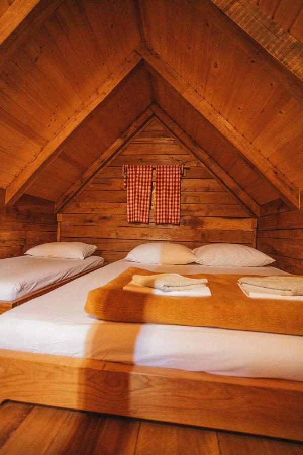 River Huts Zrmanja Обровац Экстерьер фото