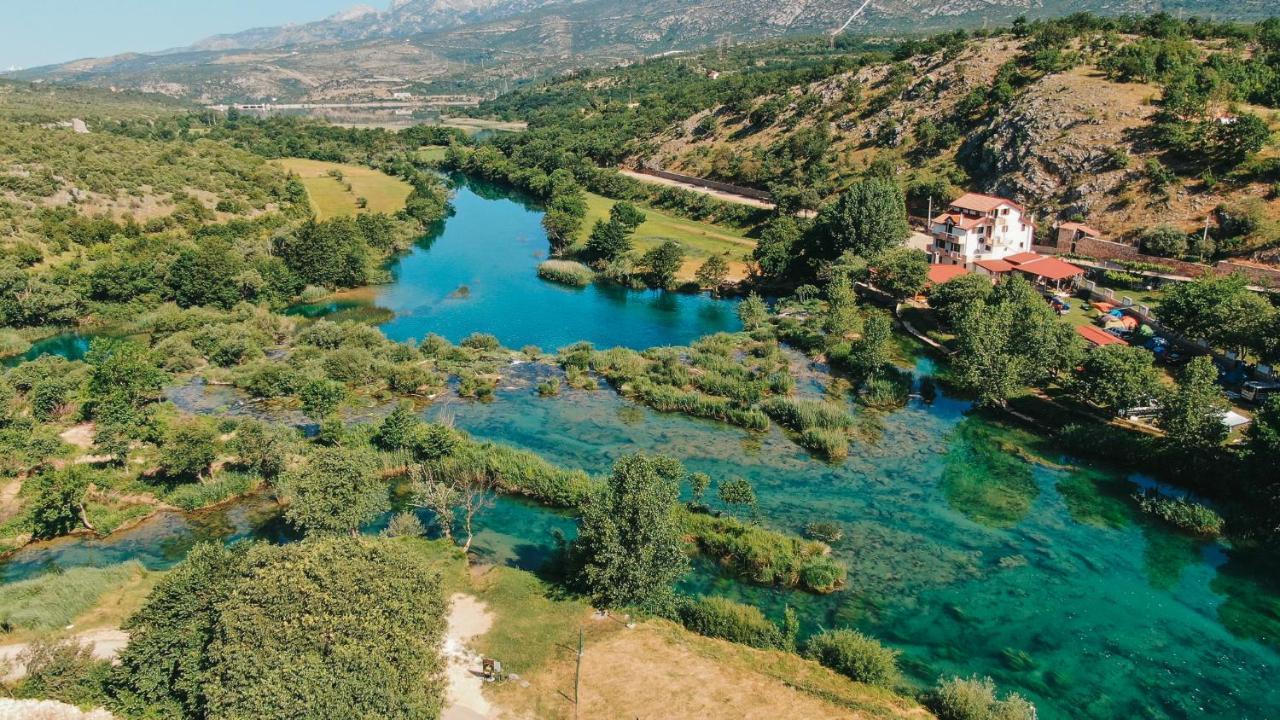 River Huts Zrmanja Обровац Экстерьер фото