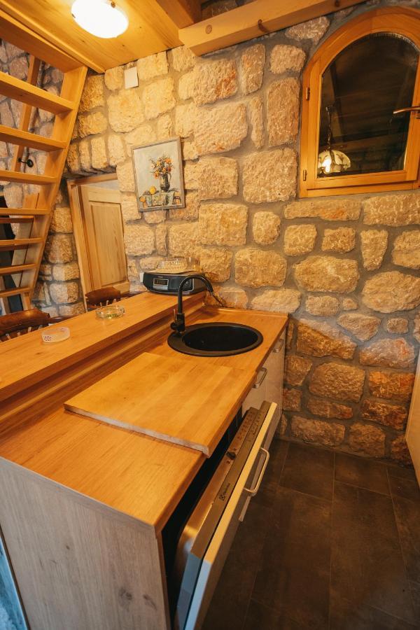 River Huts Zrmanja Обровац Экстерьер фото
