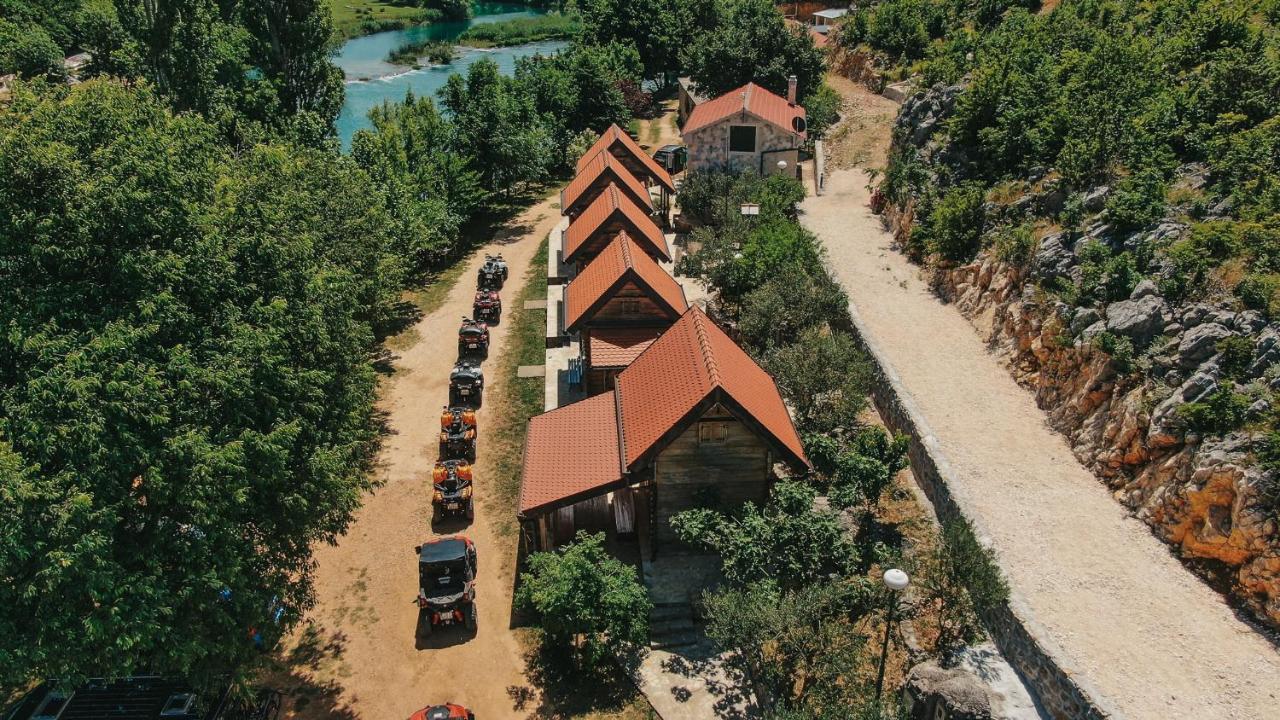 River Huts Zrmanja Обровац Экстерьер фото