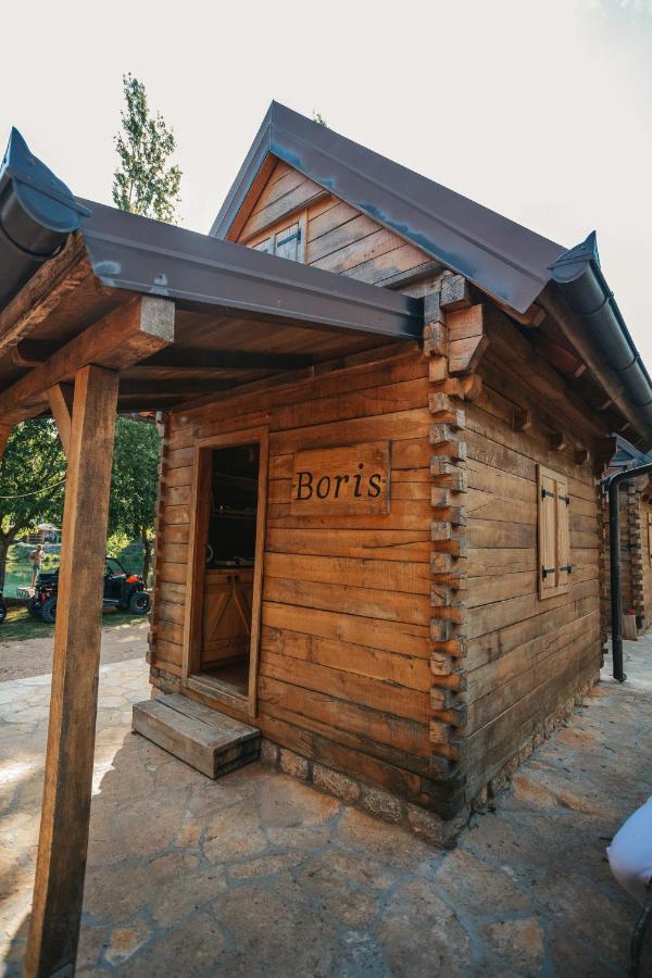 River Huts Zrmanja Обровац Экстерьер фото